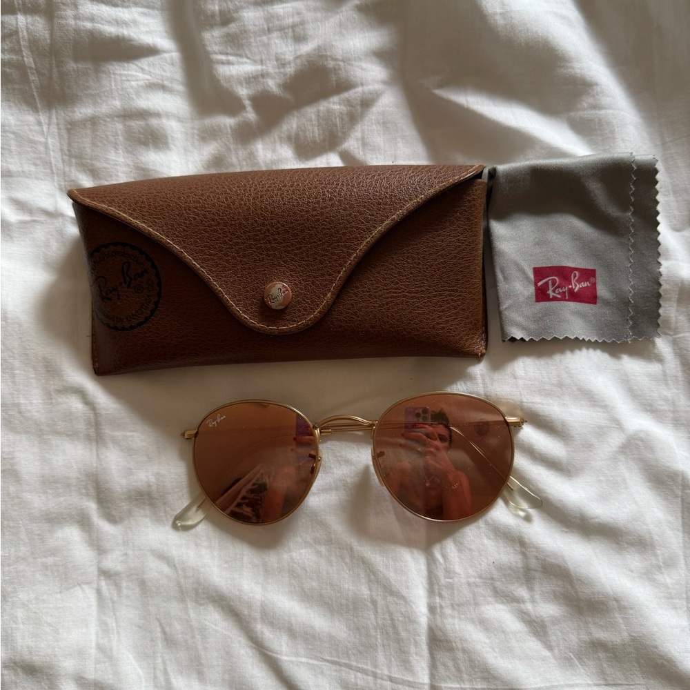 Ray-Ban Rose Gold Mirrored Sunglasses with Case
